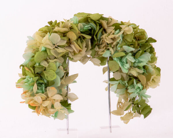Corona de flores preservadas verde
